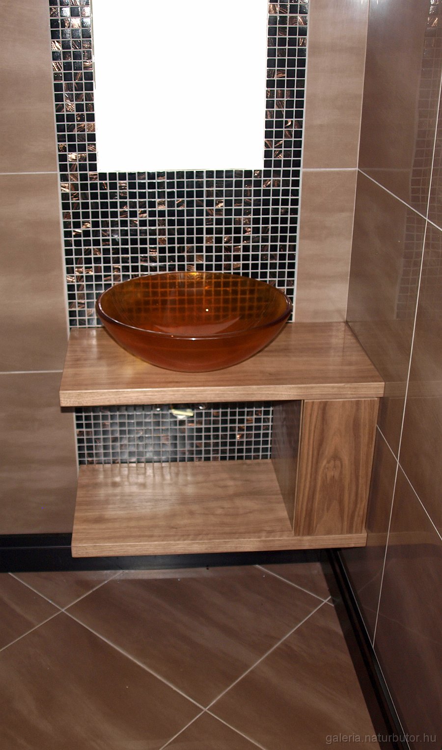 mosdoszekreny_gysz130759.jpg - Mosd�szekr�ny (gysz1501705)