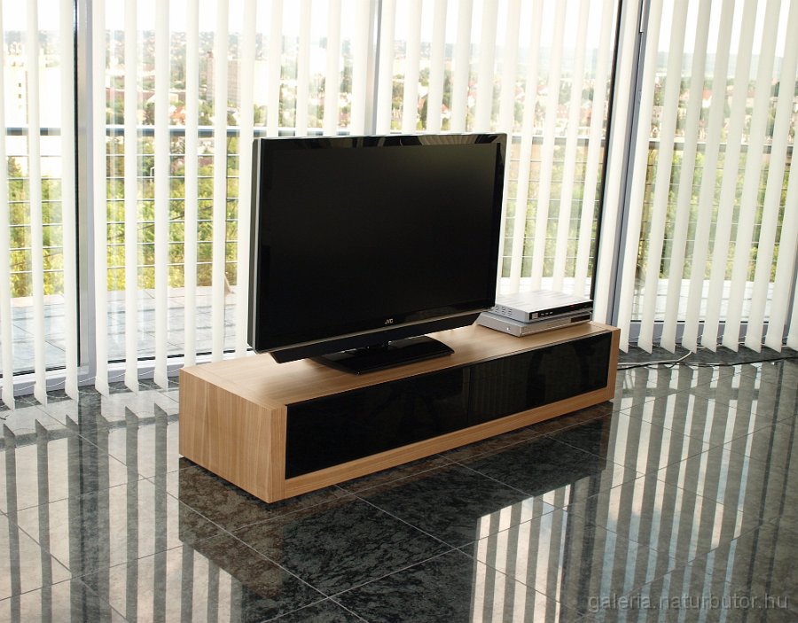 tv-szekreny-gesztenye-furnerral-100721.jpg - TV-szekr�ny - gesztenye furn�rral (100721)