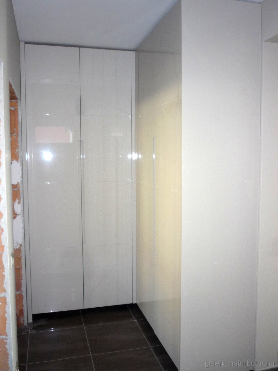 beepitett-eloszoba-szekreny-110623.jpg - Be�p�tett szekr�ny (110623)