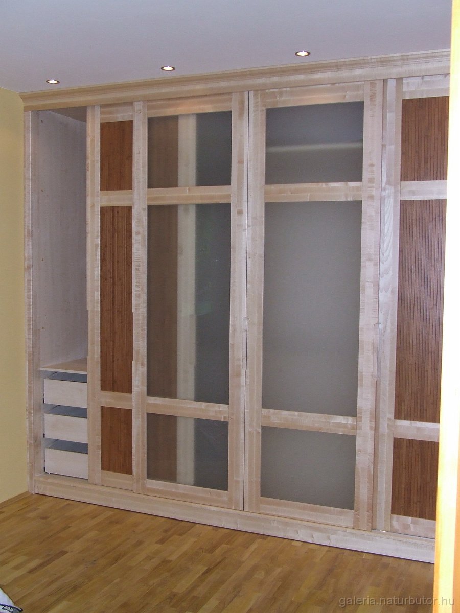 beepitett-gardrob-haloszoba-060725-2.jpg - Be�p�tett szekr�ny (060725-2)