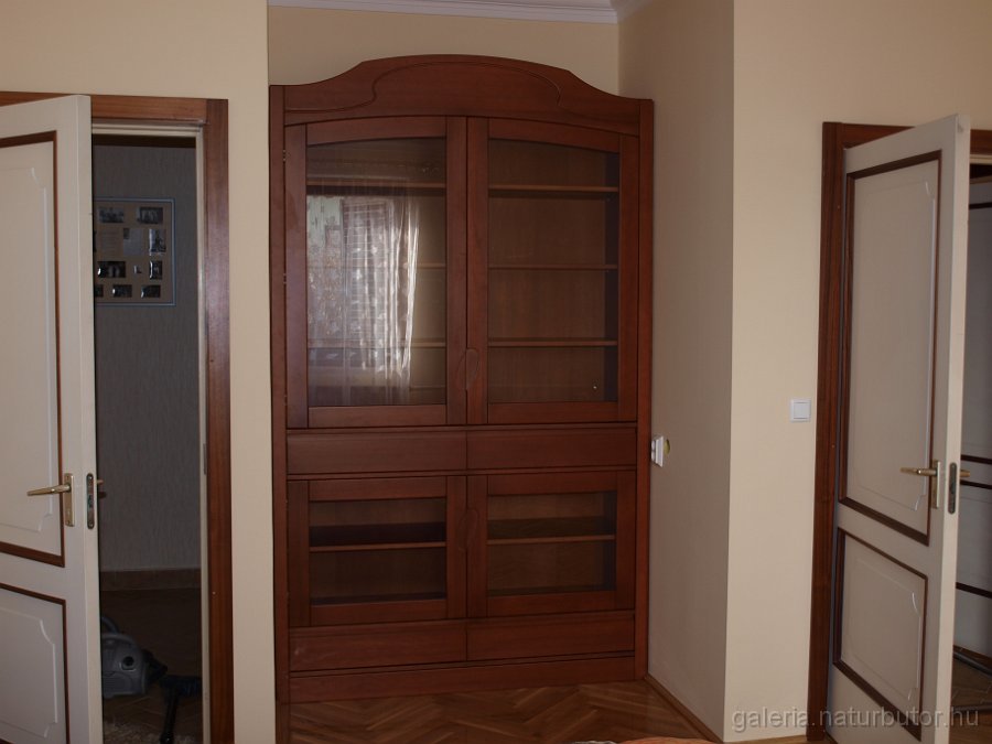euro_egyedi_beepitett_szekreny_001.jpg - EURO be�p�tett szekr�ny (2)