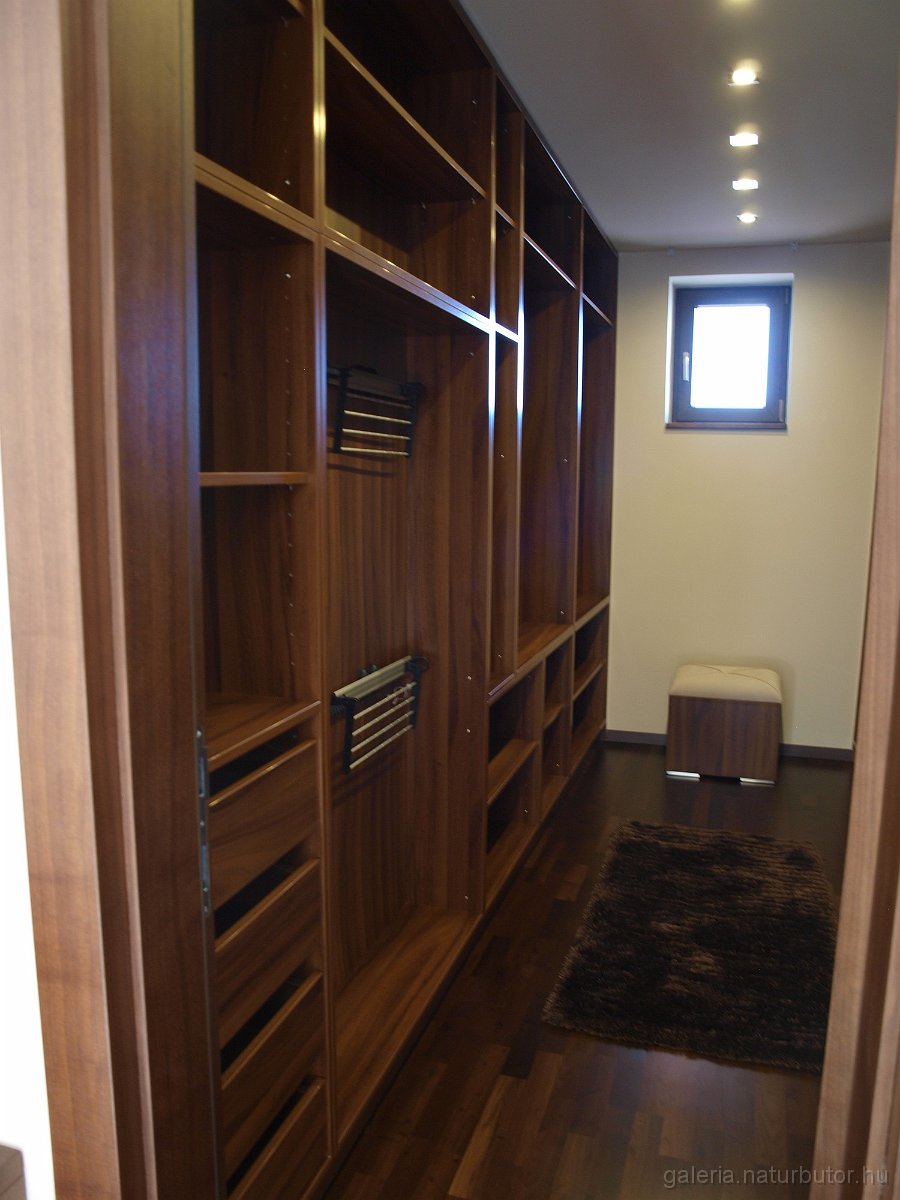 gardrob-butor-120229-1.jpg - Be�p�tett szekr�ny - Gardr�b b�tor (120229-1)