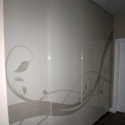 beepitett-eloszoba-szekreny-110719