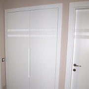 egyedi_beepitett_eloszobaszekreny_003