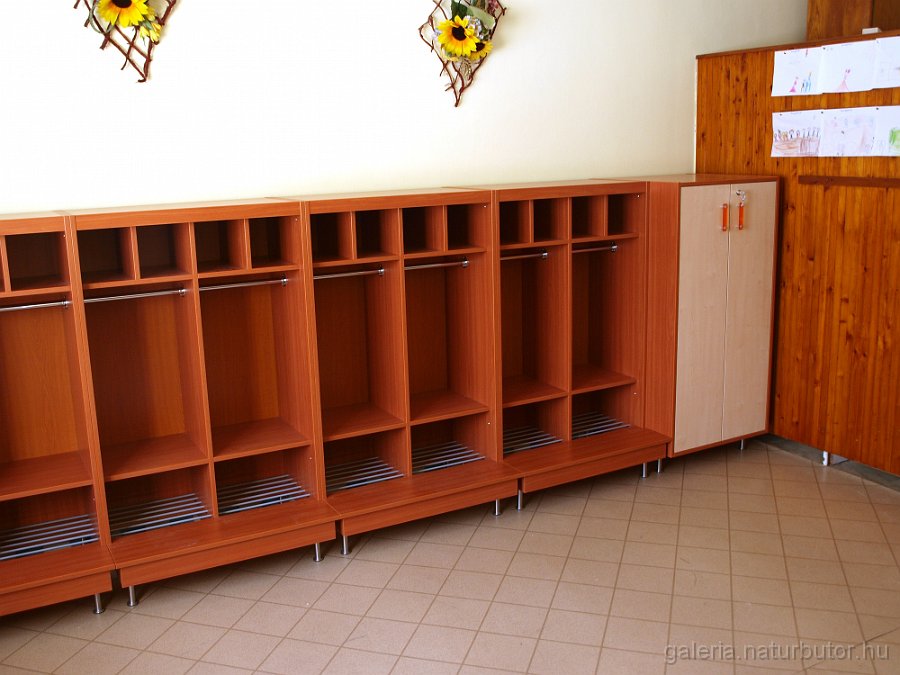 ovi-butor-110226-3.jpg - Ovi b�tor (110226-1)